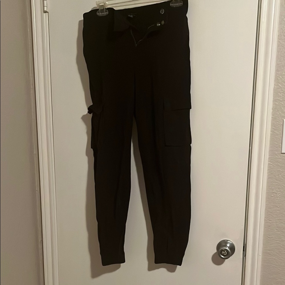Forever 21 Black Cargo Pants Joggers Size Small